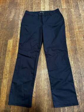 Lee Women's Relaxed Fit Straight Leg Mid Rise Wrinkle Free Navy Blue Trousers